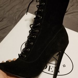 Satisfied steve madden booties